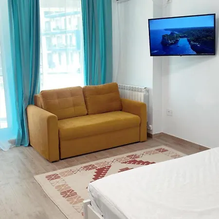 Lägenhet The Rooftop Pool Flat Năvodari