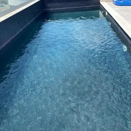 The Rooftop Pool Flat Navodari
