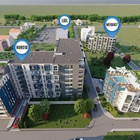 The Rooftop Pool Flat *